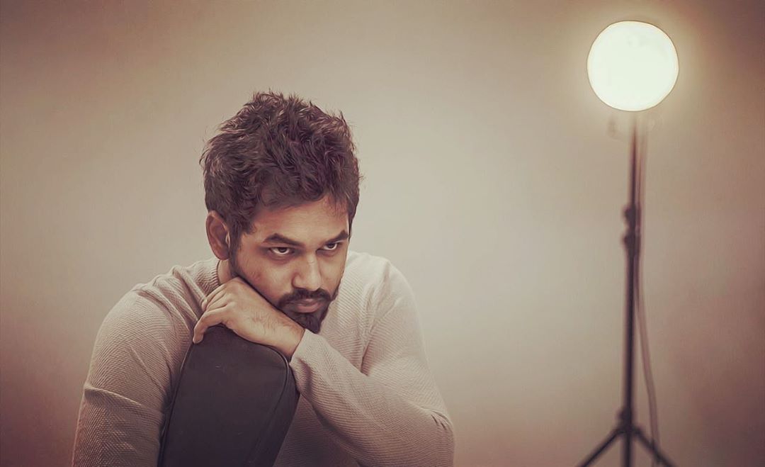 ஓடவும் முடியாது ஒளியவும் முடியாது