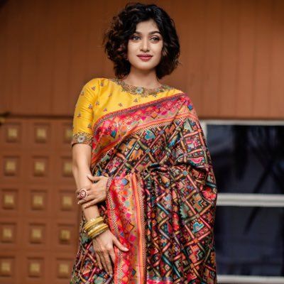 என்னையும் கைது செய்யுங்க - அலறவிடும் ஓவியா !!