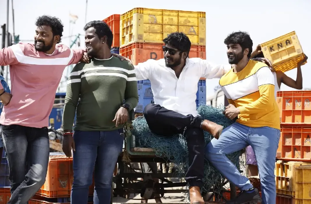 தூத்துக்குடி சம்பவத்தை மையமாக வைத்து உருவாகியுள்ள படம் " தெற்கத்தி வீரன்"