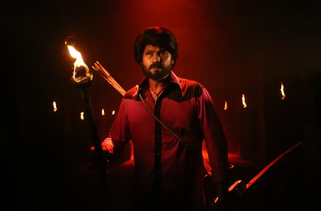 பார்வையாளர்களை மிரட்டும் பாம்பாட்டம் ட்ரைலர்