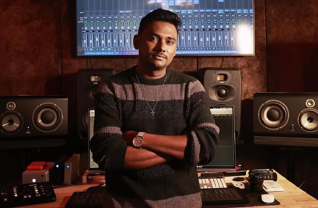'தி நைட் மேனேஜர்' எனும் இணைய தொடருக்கு இசையமைத்திருக்கும் சாம் சி எஸ்
