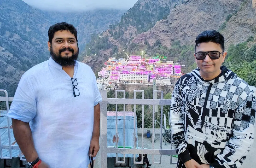 மாதா வைஷ்ணவி தேவி ஆலயத்திலிருந்து பிரச்சாரத்தை தொடங்கிய 'ஆதி புருஷ்' படக் குழு