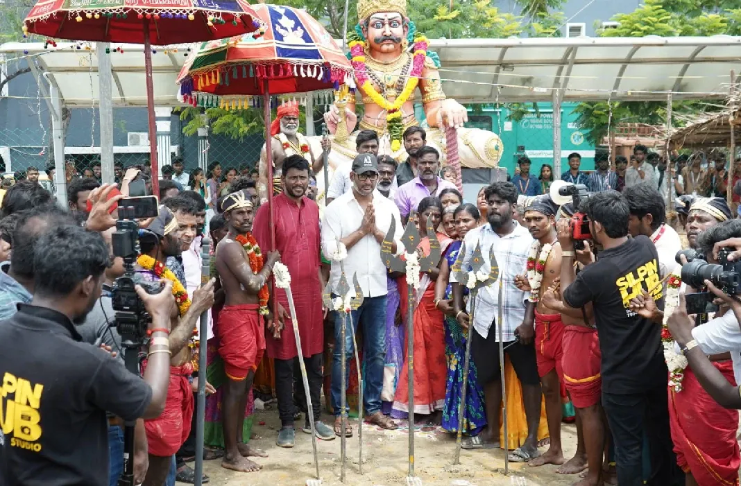 'சென்னையில் ஒரு கிராம விழா' நிகழ்ச்சியைத் தொடங்கி வைத்தார் நடிகர் விஷால்
