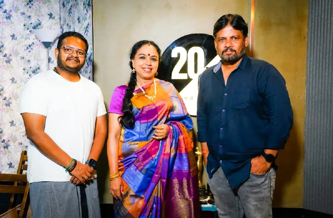 யோகிபாபு படத்தில் கர்நாடக இசை மேதை.. சுதா ரகுநாதன் பாடிய கானா பாடல் !