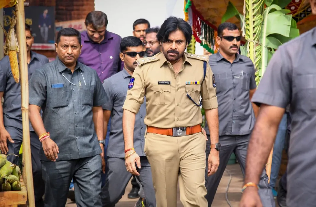 “உஸ்தாத் பகத் சிங்” திரைப்படத்தின் முதல்கட்ட படப்பிடிப்பு இடைவெளியே இல்லாமல் ஹைதராபாத்தில் படமாக்கப்பட்டு வருகிறது!!