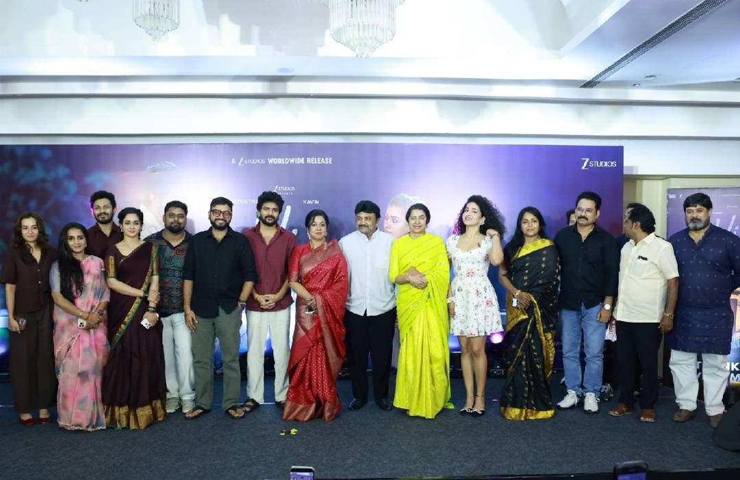 ‘ஹாய்’ படத்திற்கு கிடைத்த வரவேற்பு மகிழ்ச்சியில் – பத்திரிகை, ஊடக நண்பர்களைச் சந்தித்து நன்றி தெரிவித்த படக்குழு!