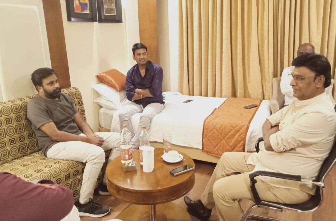 இது மார்டன் முந்தானை முடிச்சு !!