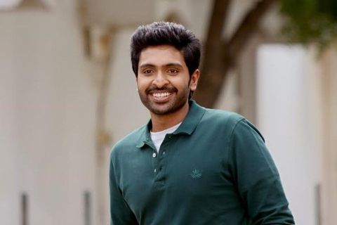 விக்ரம் பிரபு மகனுக்கு விராட் வாழ்த்து