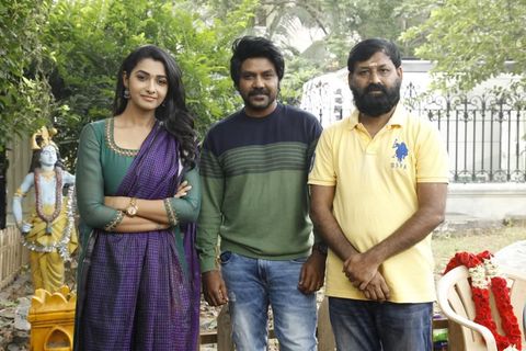 பிரியா பவானி - லாரன்ஸ் இனைந்து நடிக்கும் ருத்ரன். படபூஜை இனிதே துவங்கியது !!