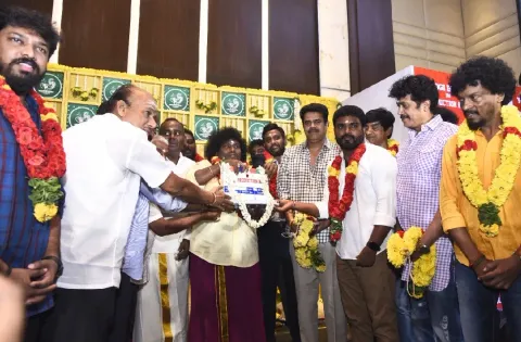 பூஜையுடன் துவங்கிய நடிகர் யோகி பாபுவின் புதிய திரைப்படம்
