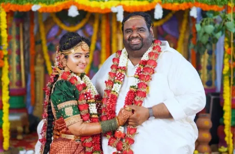 தயாரிப்பாளர் ரவீந்தர் சந்திரசேகரன், நடிகை மகாலட்சுமி சங்கர் திருமணம் இன்று இனிதே நடைபெற்றது