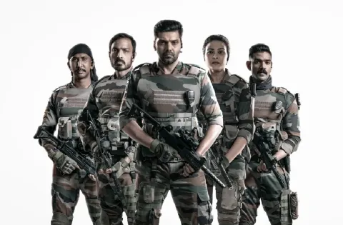 கேப்டன் படத்திற்காக 12 அடி உயரத்திலும், 20 அடி ஆழத்தில் நீருக்கடியிலும், ஆர்யாவின் மெய் சிலிர்க்க வைக்கும் ஸ்டண்ட் காட்சிகள் !!