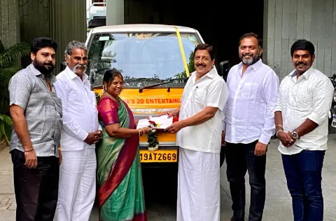 மக்களின் தூய்மை பணிகளுக்காக வாகனம் வழங்கிய சூர்யாவின் 2D என்டர்டெய்ன்மென்ட் நிறுவனம்