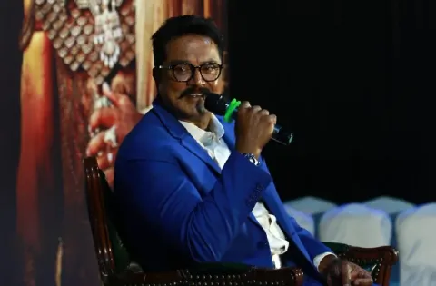 மாமன்னன் ராஜ ராஜ சோழன் இந்துவா? சைவமா? வைணவமா? - நடிகர் சரத்குமாரின் கருத்து