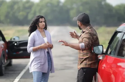 1 மில்லியன் பார்வையாளர்களை கவர்ந்த சிவாங்கியின் தீவானா பாடல்