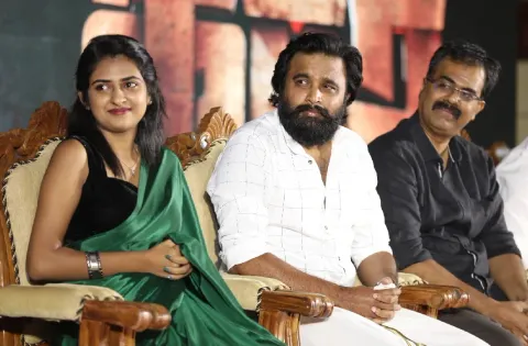 என் மக்களுக்காக தொடர்ந்து கிராமத்து படங்களில் நடிப்பேன் ; சசிகுமார் திட்டவட்ட அறிவிப்பு