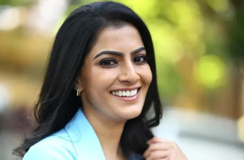 யசோதா’ படத்தின் கதை நீங்கள் கொடுக்கும் பணத்திற்கு நிச்சயம் மதிப்புமிக்கதாக அமையும்- நடிகை வரலட்சுமி சரத்குமார்!