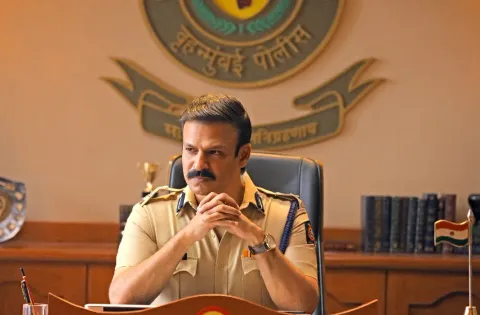 'தாராவி பேங்க்' தொடருக்காக 'கம்பெனி'யில் மோகன்லால் சாருடைய நடிப்பைப் போல கொடுக்க முயற்சி செய்திருக்கிறேன்"- விவேக் ஆனந்த் ஓபராய்