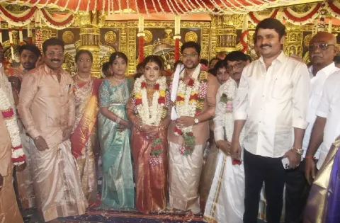 நடிகரும் தயாரிப்பாளருமான மதுரை டாக்டர்.சரவணன் இல்லத்திருமணம் மற்றும் வரவேற்பு நிகழ்ச்சி
