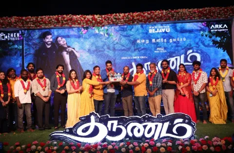 கிஷன் தாஸ் & ஸ்மிருதி வெங்கட் இணையும் காதல் திரைப்படம் தருணம் !!