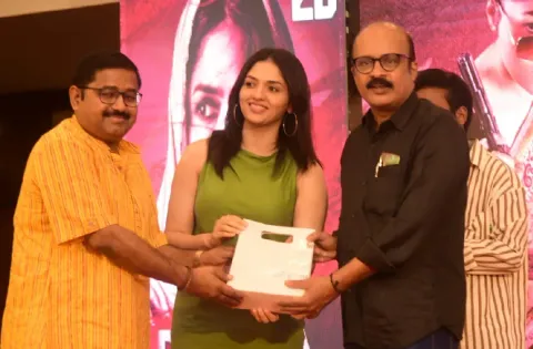ரெஜினா படத்தை தயாரித்து இசை அமைத்துள்ளார், சதிஷ் நாயர்