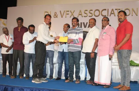 DIVA அமைப்பின் உறுப்பினர்களுக்கு நலத்திட்ட உதவிகள் வழங்கும் விழா
