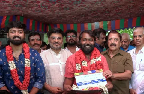 பிரபல எழுத்தாளர்-நடிகர் அஜயன் பாலா எழுதி இயக்கும் திரைப்படம் தொடக்கம்