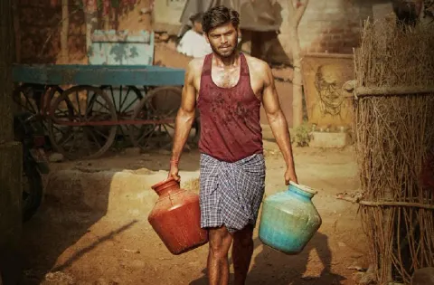 57வது வேர்ல்ட் ஃபெஸ்ட் ஹூஸ்டன் ரெமி விருது 2024 இல் வெளிநாட்டுத் திரைப்படத்திற்கான வெண்கலப் பதக்கத்தை ‘பராரி’ திரைப்படம் பெற்றுள்ளது