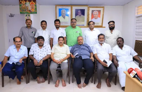 தமிழ்நாடு திரையரங்கு உரிமையாளர்களின் பத்திரிக்கையாளர்களின் சந்திப்பு