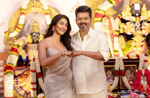 'தளபதி 69' படத்தின் படப்பிடிப்பு பிரமாண்டமான பூஜை நிகழ்ச்சியுடன் தொடங்கியது.