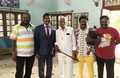 பிரம்மாண்டமாக தயாராகி வருகிறது சுந்தரா டிராவல்ஸ் படத்தின் பார்ட் - 2 " சுந்தரா டிராவல்ஸ் சூப்பர் பாஸ்ட் "